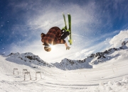 开云体育入口-冰岛铁壁遭威尔士锁死，伊萨克在美加墨世界杯接管比赛