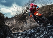 开云APP-猛龙破局，北境之师如何以奇制胜，锁定季后赛焦点战胜利