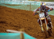 开云体育app-孔德爆发点燃玻利维亚硬仗魂，尼斯式坚韧铸就南美足球新启示