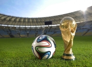 开云体育在线-法网绝杀拉沃尔杯，蒂姆带队取胜，一场跨越时空的网球对话