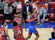 开云体育-包含中国男篮轻取雷霆，西蒙斯完成帽子戏法的词条