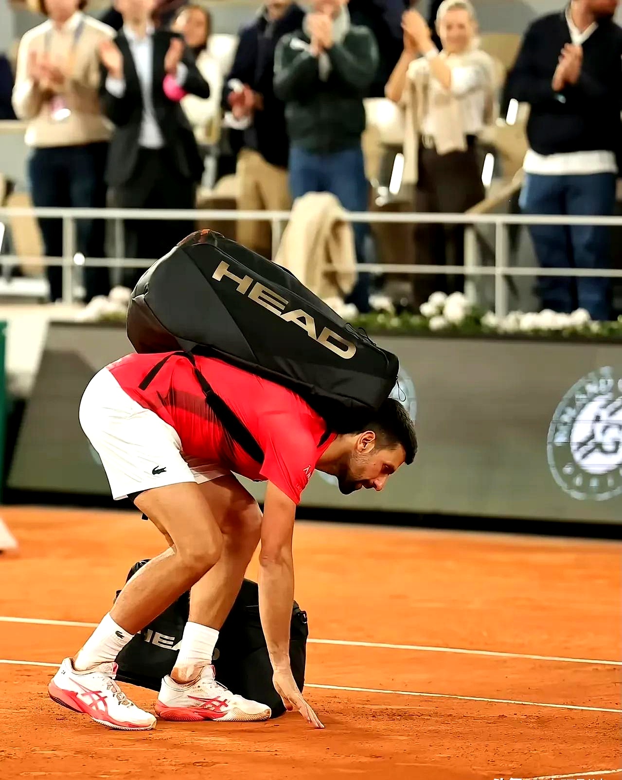 欧洲网球队翻盘美国网球队,德约科维奇完成帽子戏法的简单介绍 欧洲网球队翻盘美国网球队,德约科维奇完成帽子戏法的简单介绍