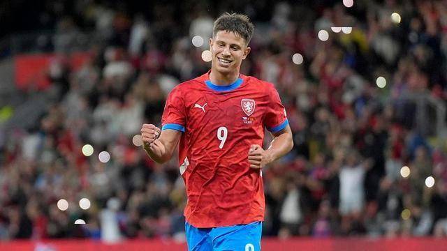 捷克国家队逼平英格兰，欧洲预选赛J组头名的简单介绍