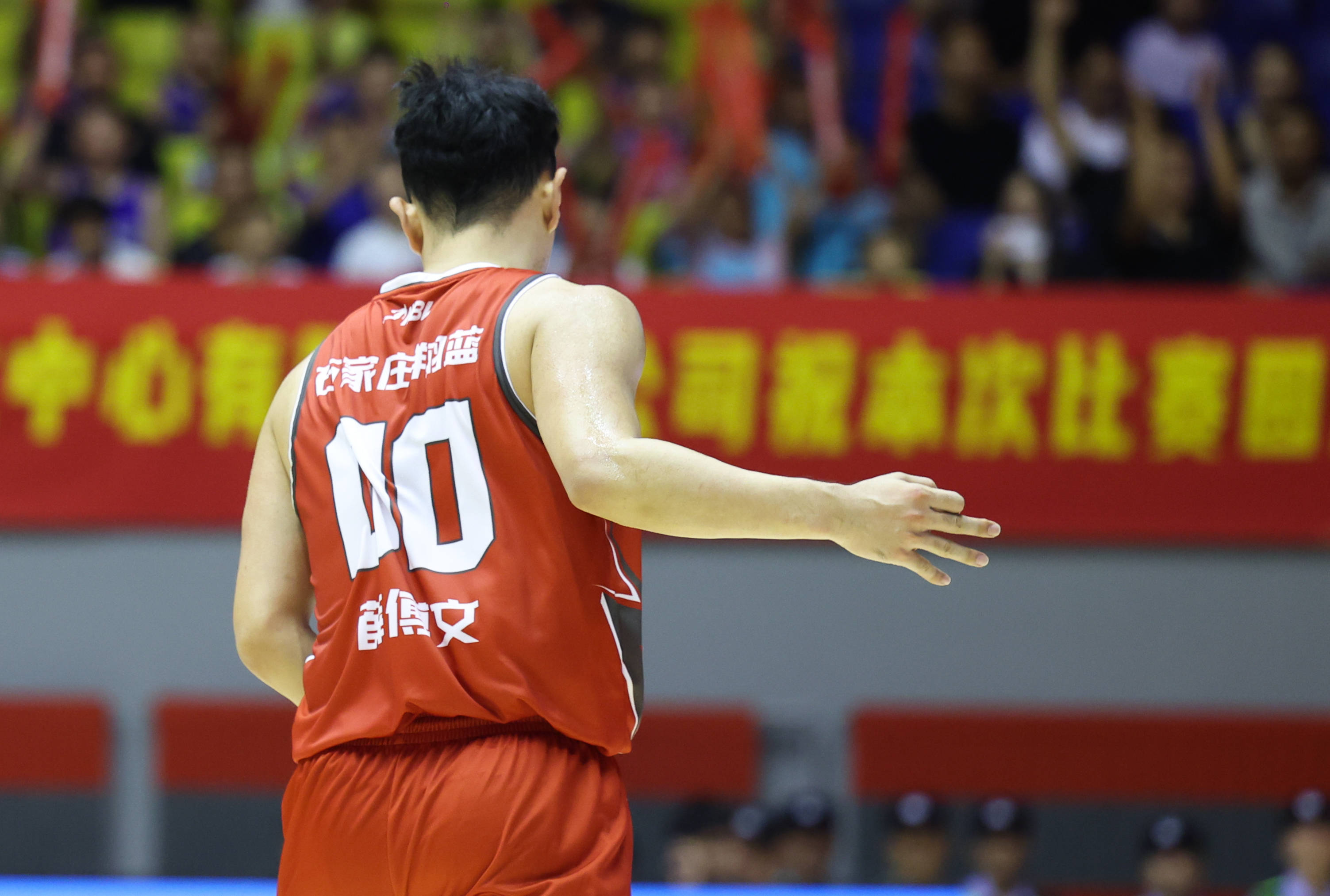 河北篮球队斗志昂扬,士气高昂 河北篮球队斗志昂扬,士气高昂