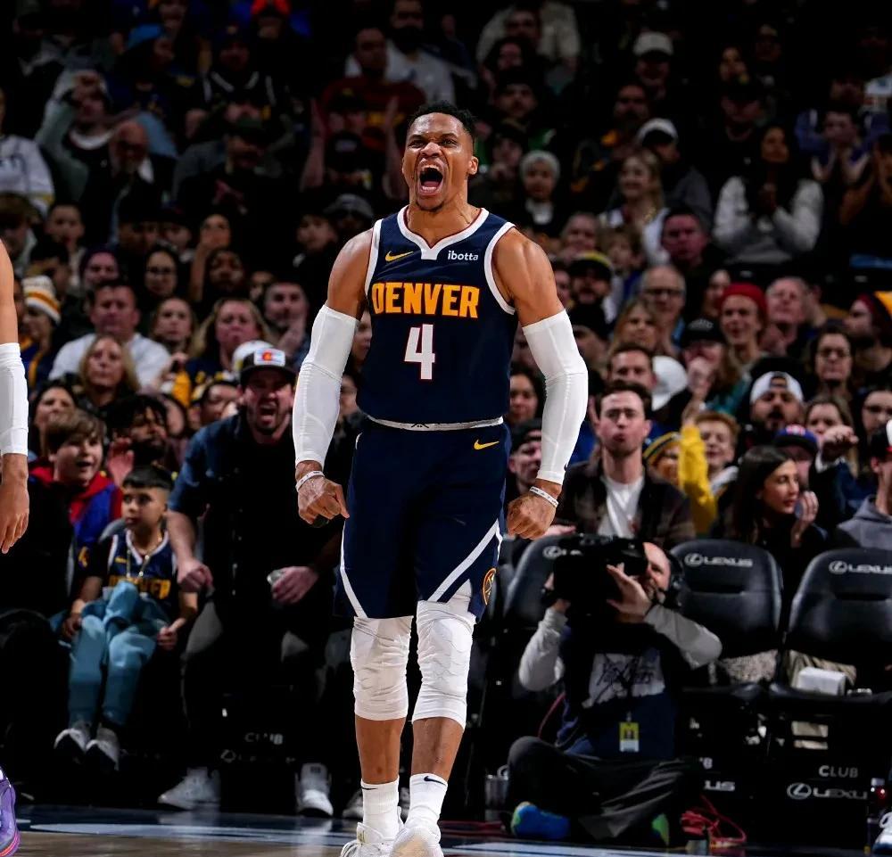 湖人主场险胜灰熊，科比流畅进攻创纪录的简单介绍