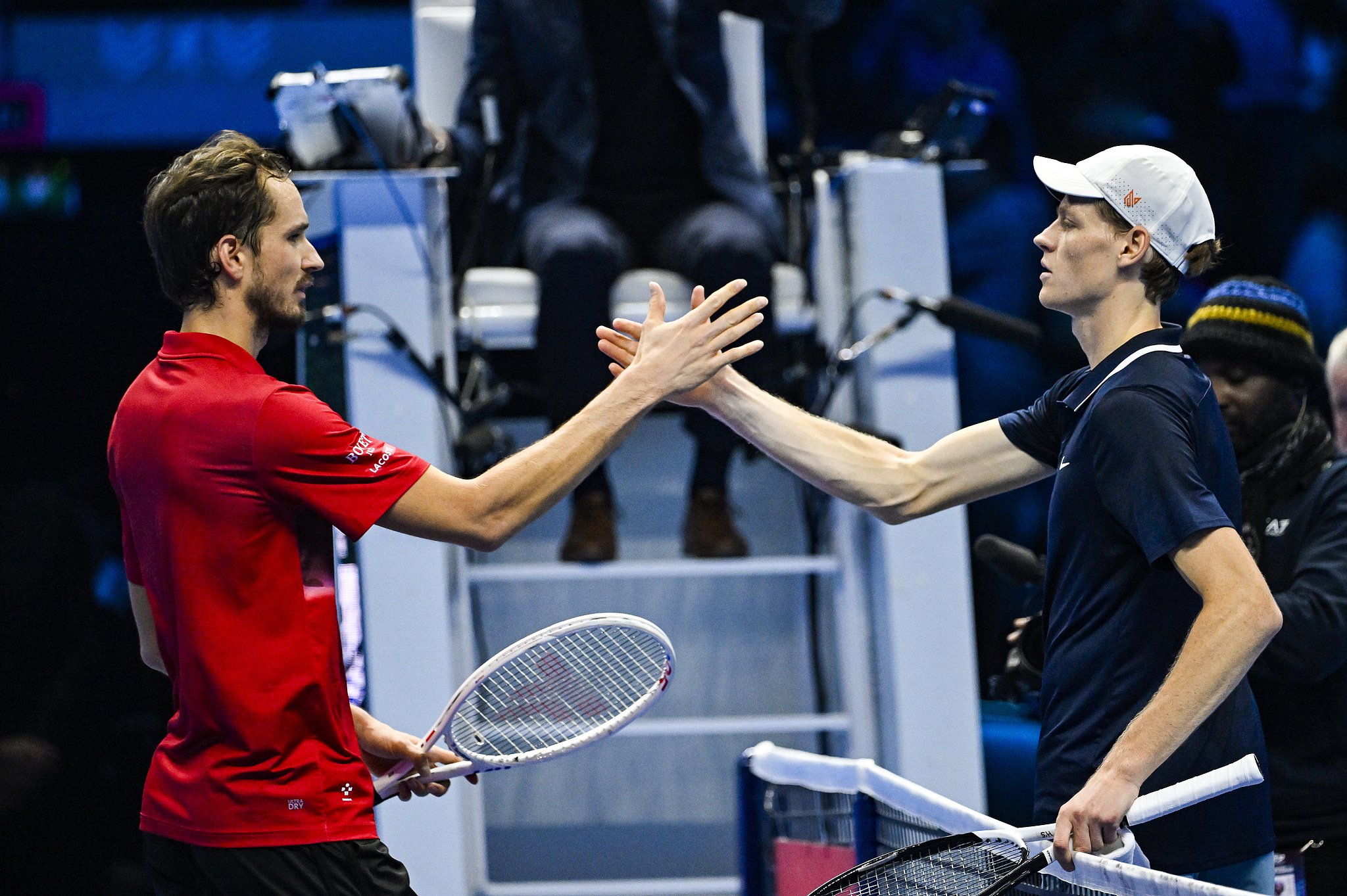 温网翻盘ATP总决赛，梅德韦杰夫扛起全队