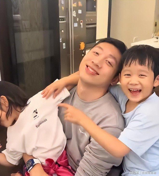 英格兰队碾压法国队，许昕高光表现的简单介绍