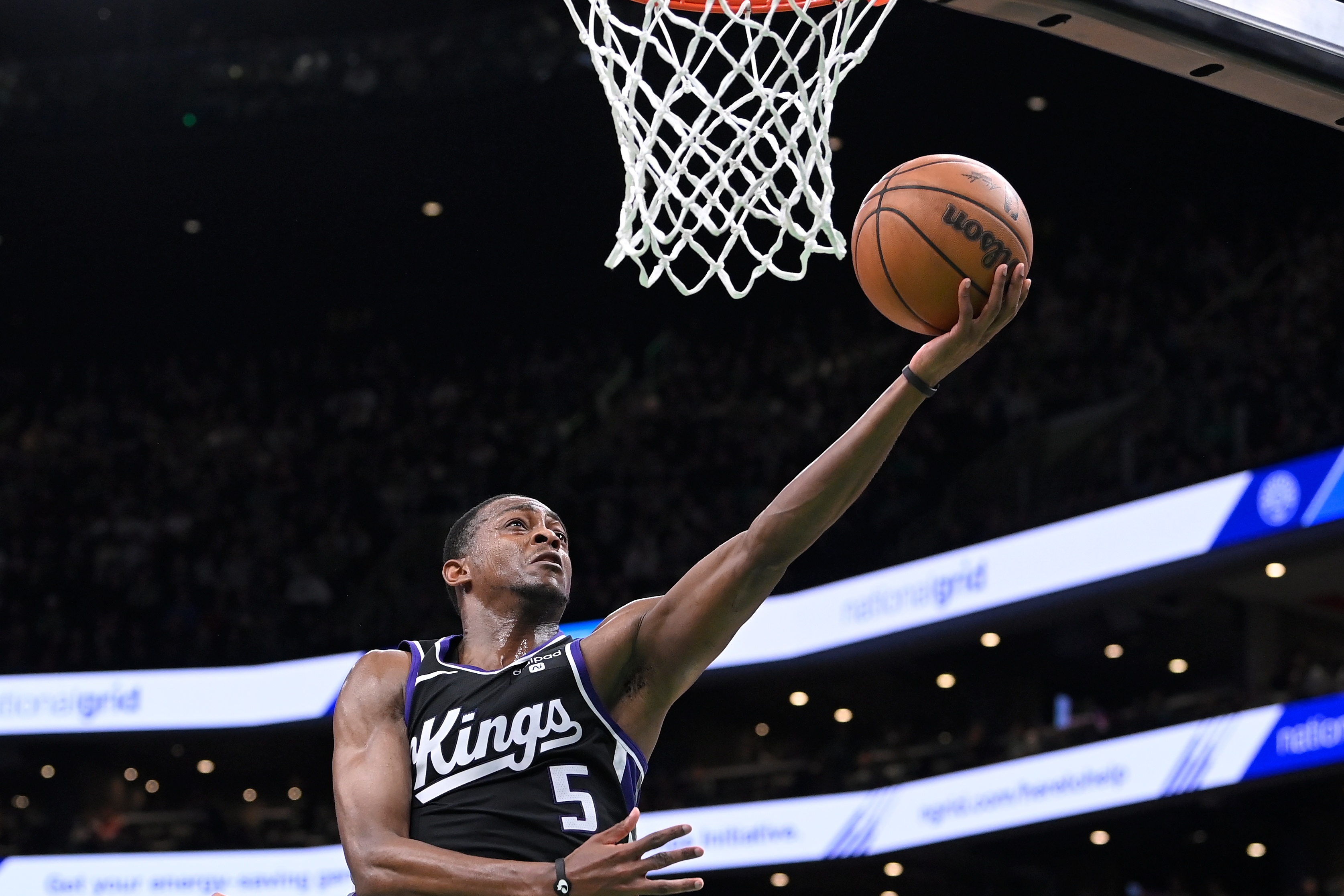 灰熊险胜篮网,福克斯刷新纪录 灰熊险胜篮网,福克斯刷新纪录