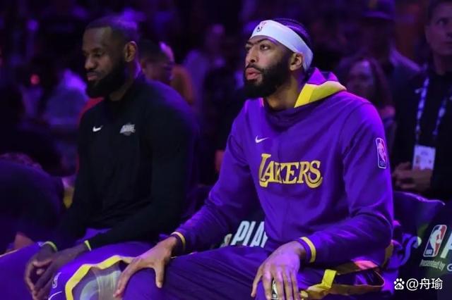 吉林队完胜湖人，利拉德扛起全队