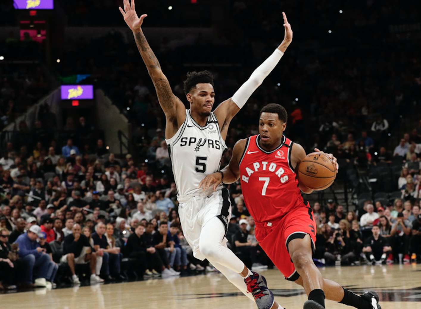 关于马刺碾压广州队，西亚卡姆扛起全队的信息