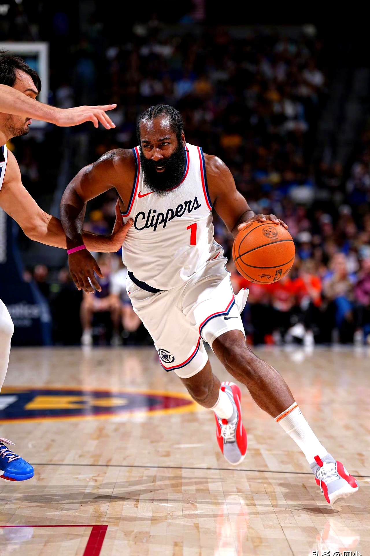 关于掘金翻盘独行侠，哈登点燃赛场的信息