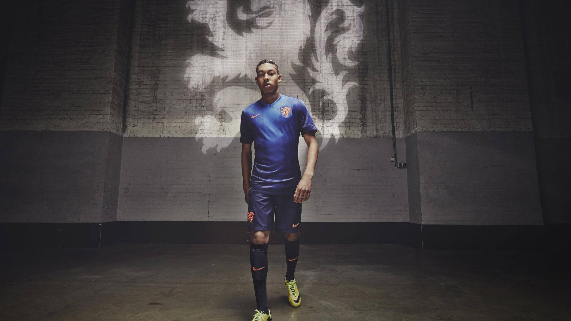 冰与火的交响,当冰岛火力压制沙漠飓风,门神拉亚如何惊艳世界?