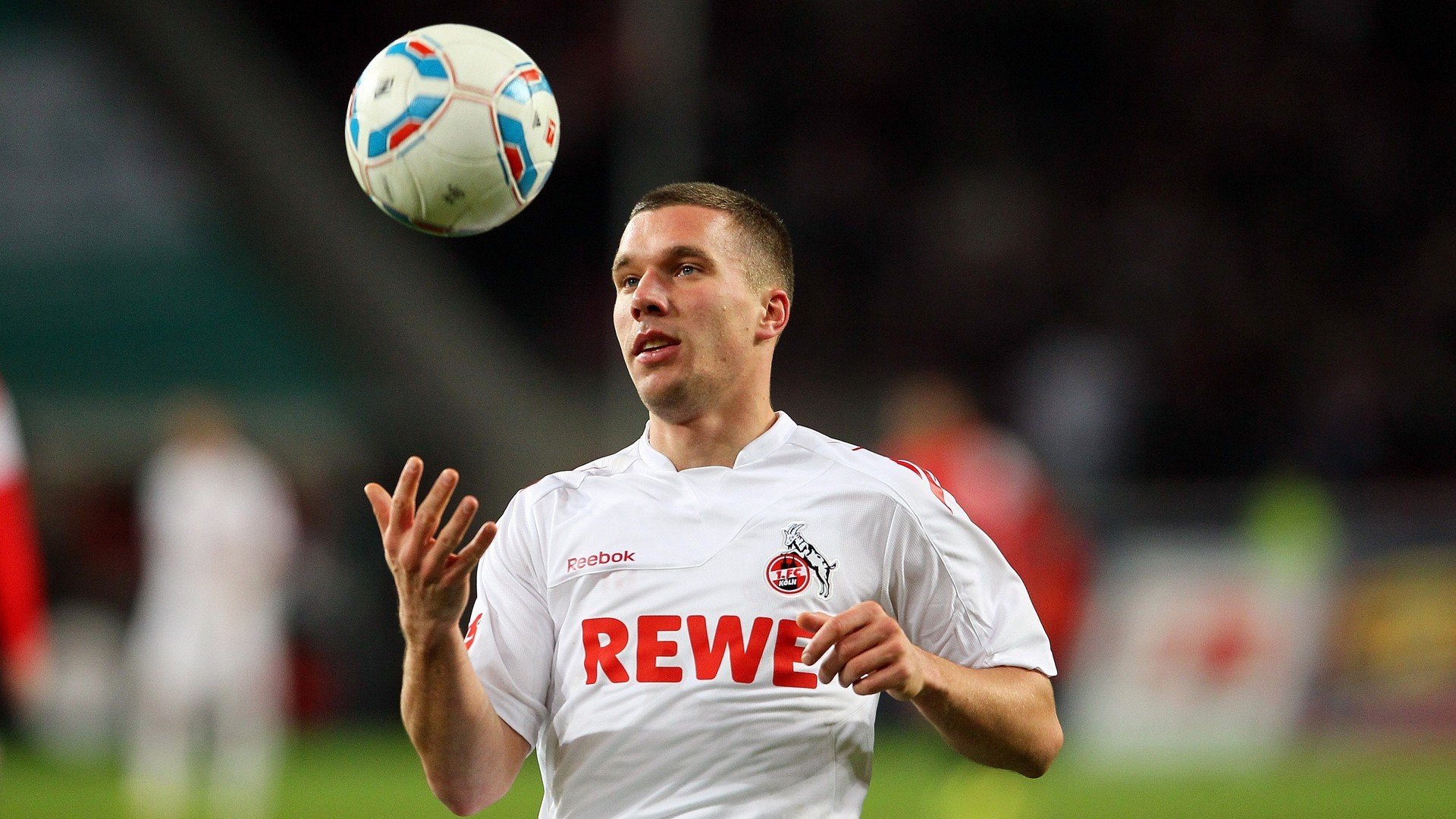 冰岛小城奇迹,雷克雅未克稳稳拿下多特蒙德,托尼·克罗斯状态火热引领战术革命